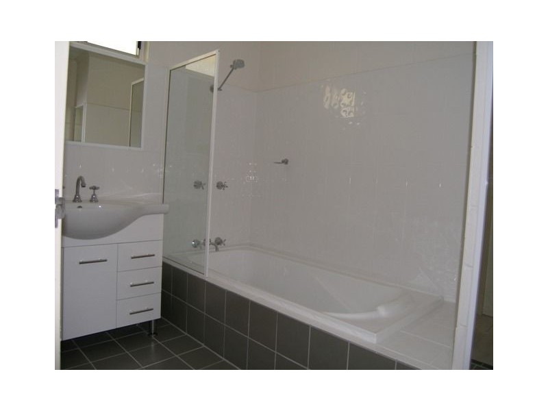 2 Mahogany Street, Holloways Beach QLD 4878