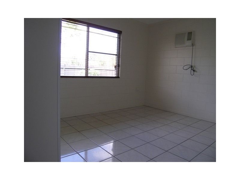 2 Mahogany Street, Holloways Beach QLD 4878