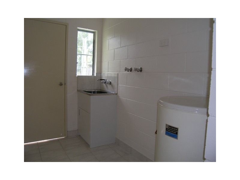 2 Mahogany Street, Holloways Beach QLD 4878