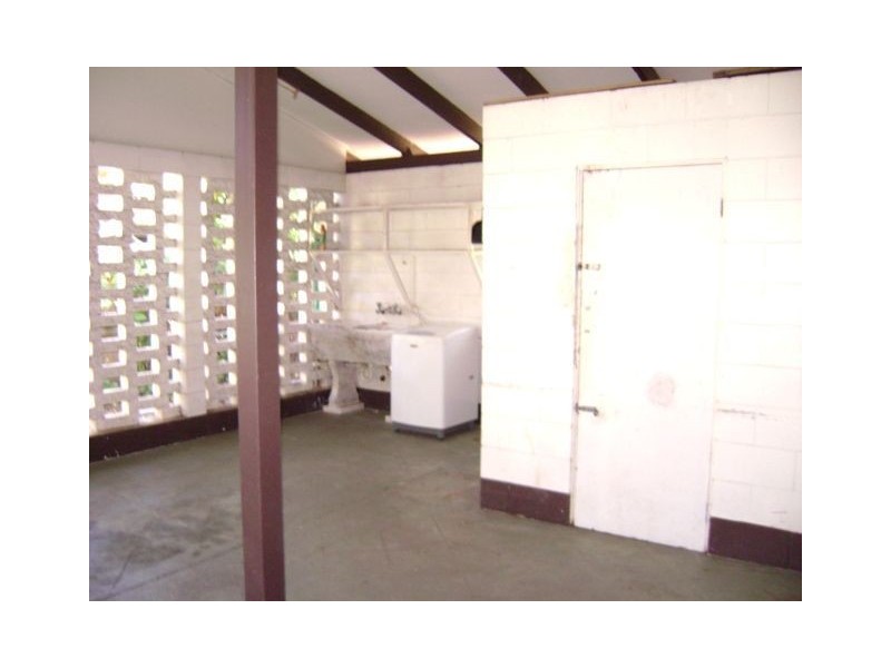 4 Hickory Street, Holloways Beach QLD 4878