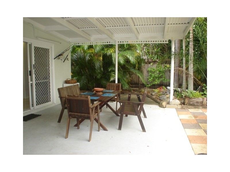 19 Best Street, Yorkeys Knob QLD 4878