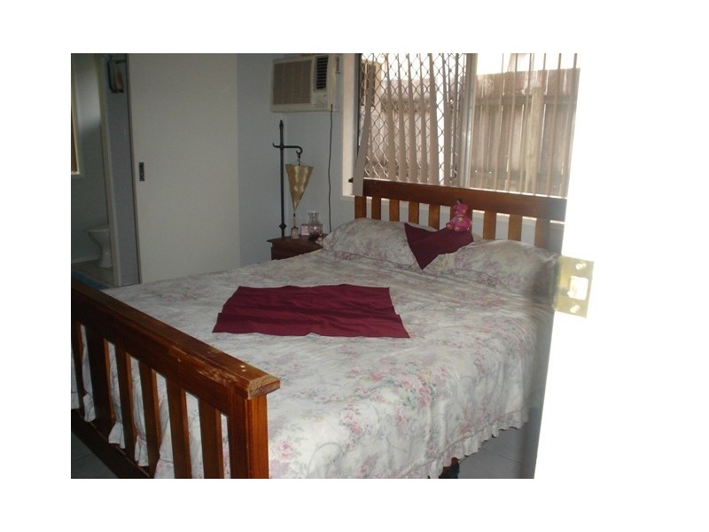 19 Best Street, Yorkeys Knob QLD 4878