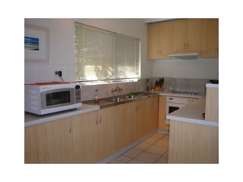 13 Carolyn Close, Yorkeys Knob QLD 4878