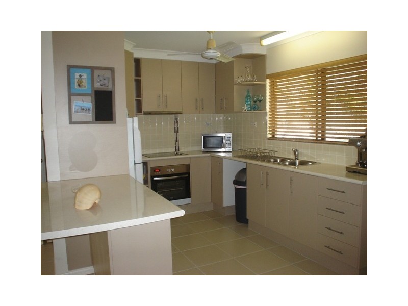 6/16 Deauville Close, Yorkeys Knob QLD 4878
