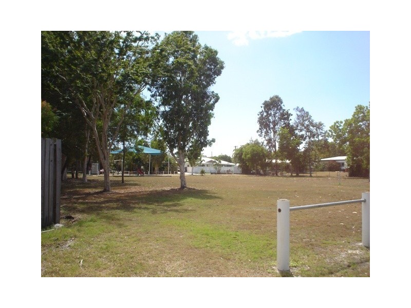 10 Samuel Street, Yorkeys Knob QLD 4878