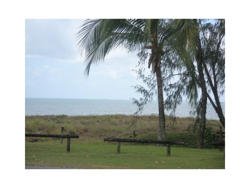 3/35 Sims Esplanade, Yorkeys Knob QLD 4878