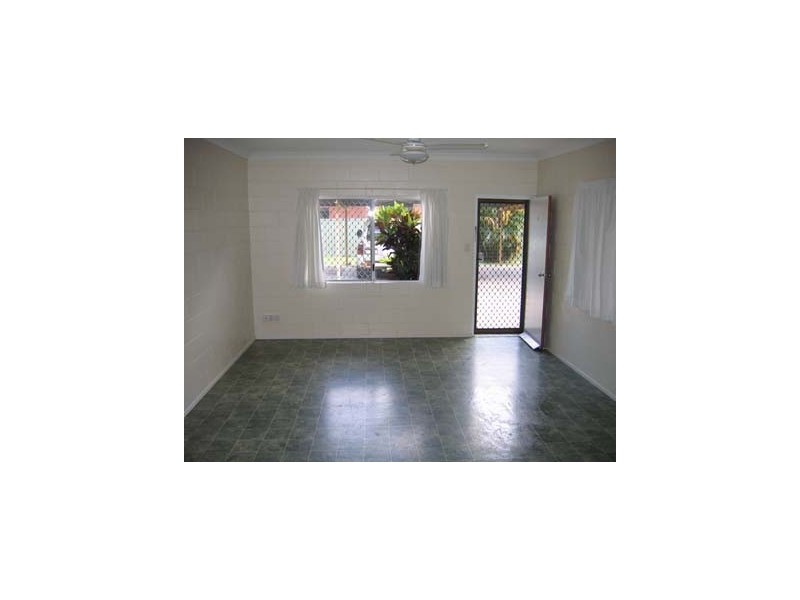 2/527 Varley Street, Yorkeys Knob QLD 4878