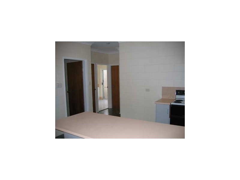 2/527 Varley Street, Yorkeys Knob QLD 4878