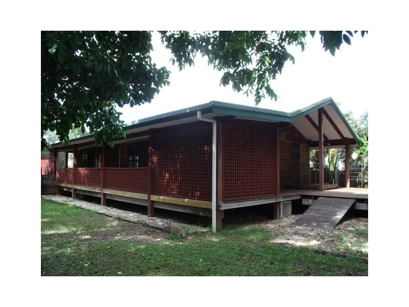 5 Carbeen Close, Holloways Beach QLD 4878
