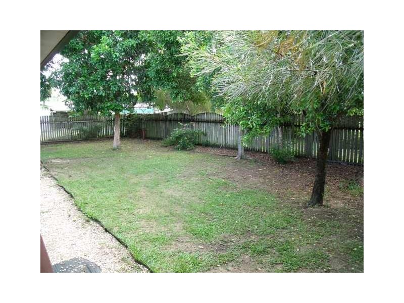 5 Carbeen Close, Holloways Beach QLD 4878