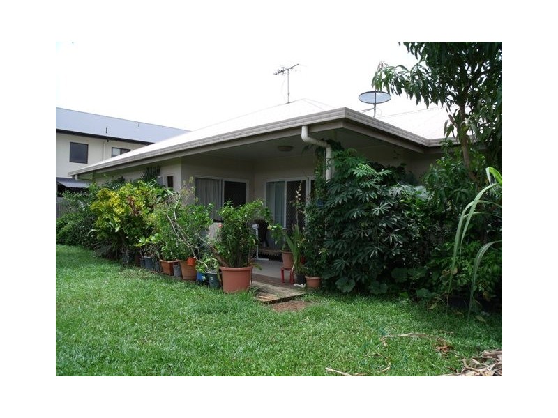2/14 Oyster Court, Trinity Beach QLD 4879