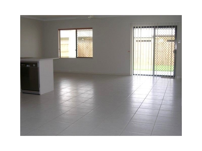 4 Liontown Way, Trinity Park QLD 4879