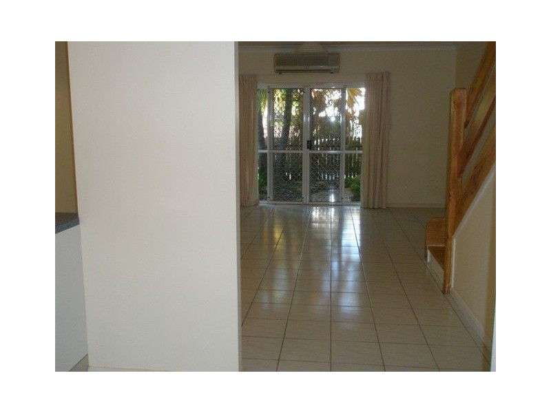 6/544 Varley Street, Yorkeys Knob QLD 4878