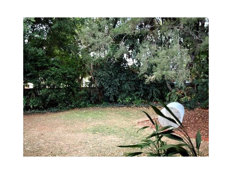 35 Yurongi Street, Caravonica QLD 4878