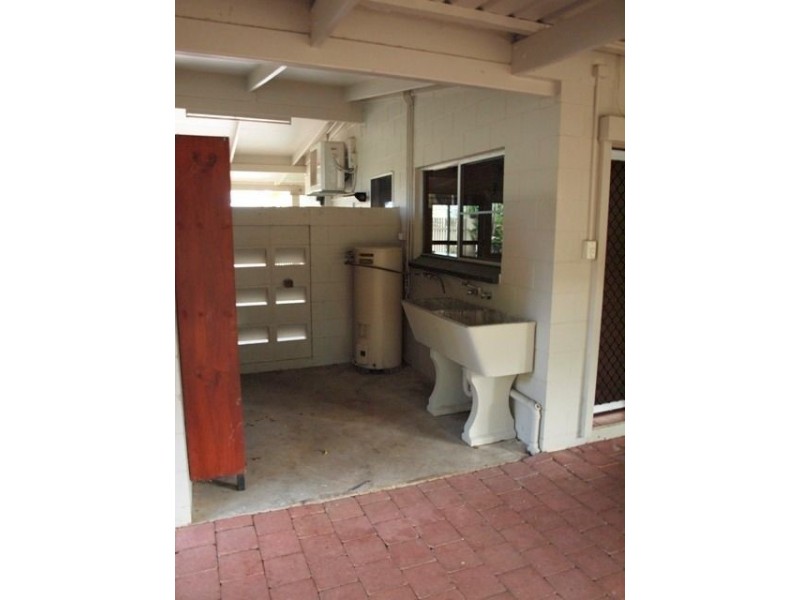 35 Yurongi Street, Caravonica QLD 4878