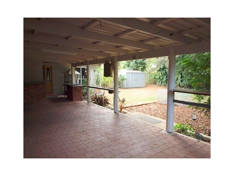 35 Yurongi Street, Caravonica QLD 4878