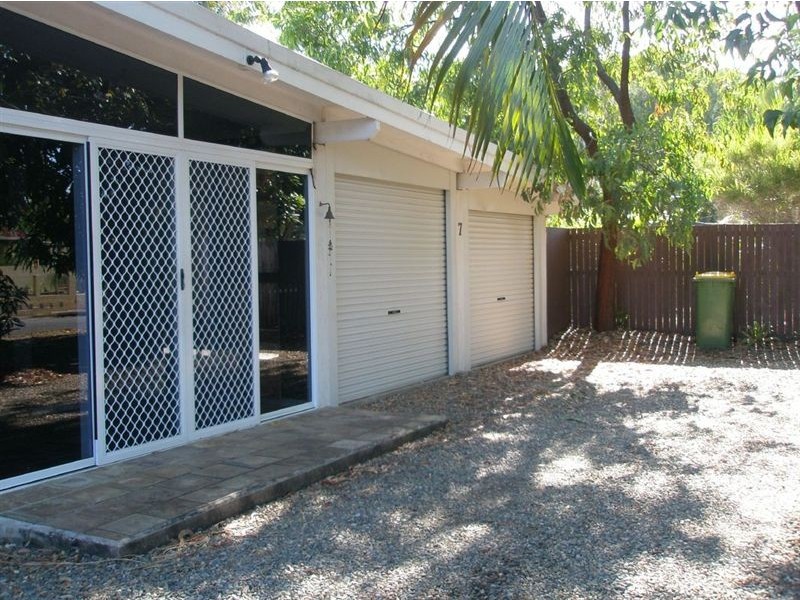 7 Carolyn Close, Yorkeys Knob QLD 4878