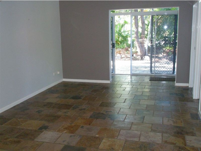 7 Carolyn Close, Yorkeys Knob QLD 4878