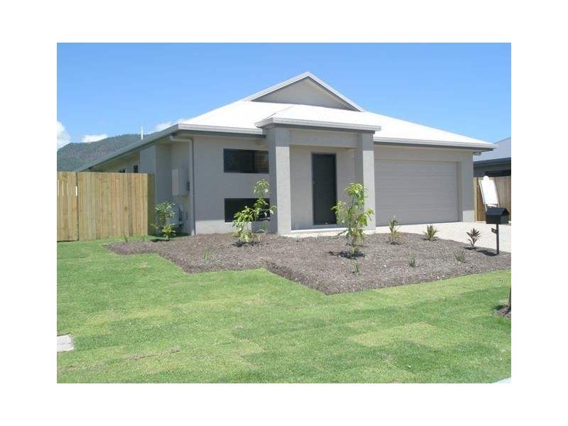 8 Hulbert Street, Trinity Park QLD 4879