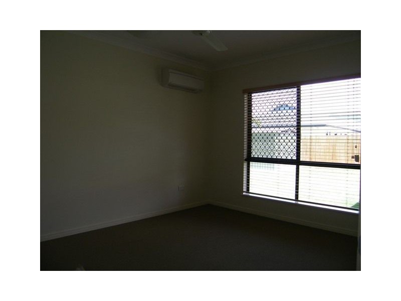 8 Hulbert Street, Trinity Park QLD 4879