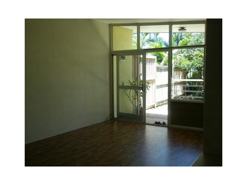 2/15 Par street, Yorkeys Knob QLD 4878