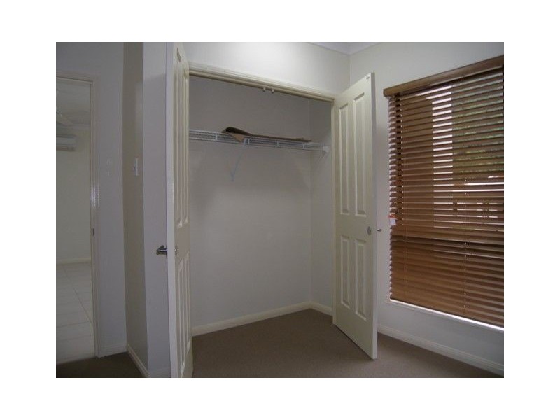 3 Chandra Close, Redlynch QLD 4870