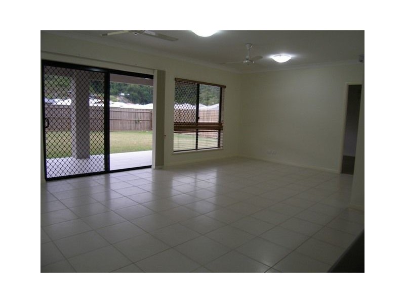 3 Chandra Close, Redlynch QLD 4870