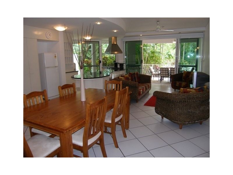 3/2 Deauville Close, Yorkeys Knob QLD 4878