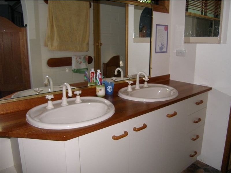 5 Caddy, Yorkeys Knob QLD 4878