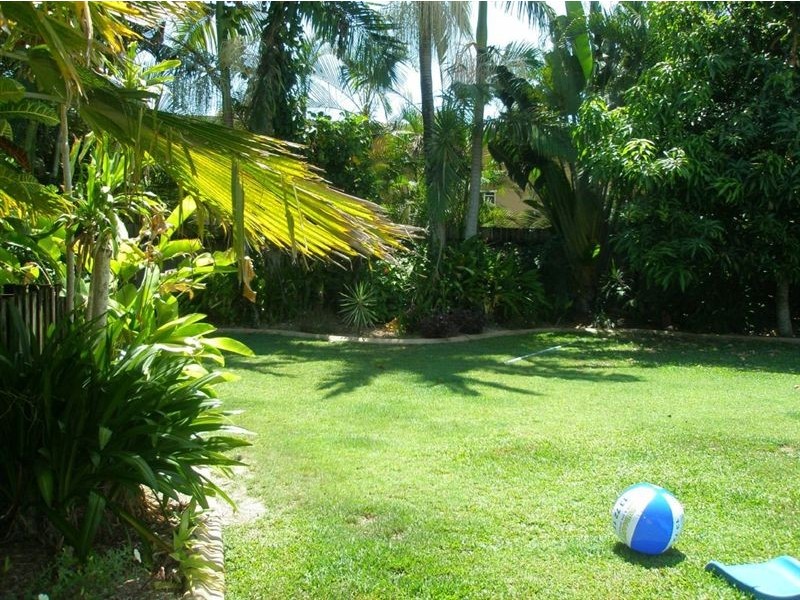 50 Cunningham St, Yorkeys Knob QLD 4878