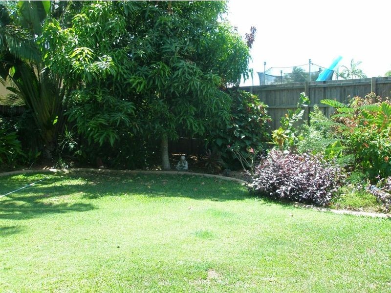 50 Cunningham St, Yorkeys Knob QLD 4878