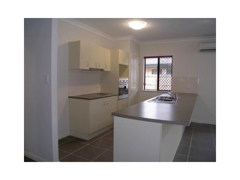 12 John Malcolm Street, Redlynch QLD 4870