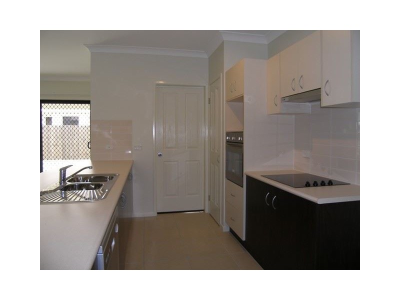 35 Huntley, Redlynch QLD 4870