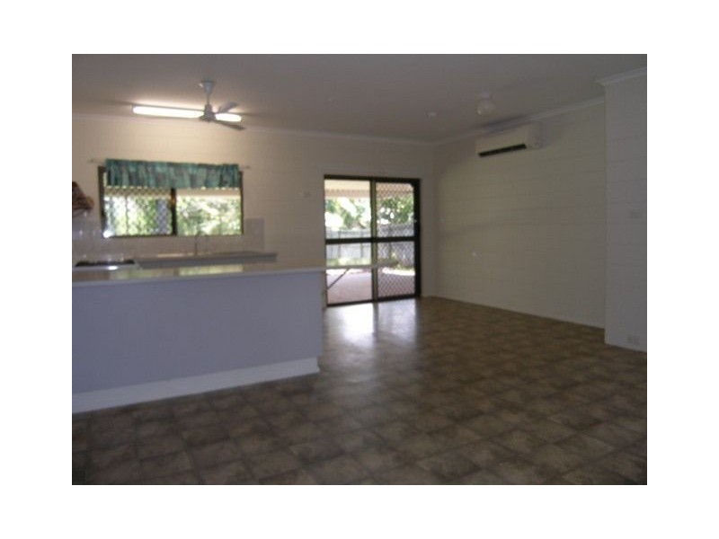 17 Longden Street, Brinsmead QLD 4870