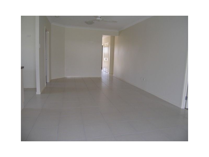 8 Hulbert, Trinity Park QLD 4879