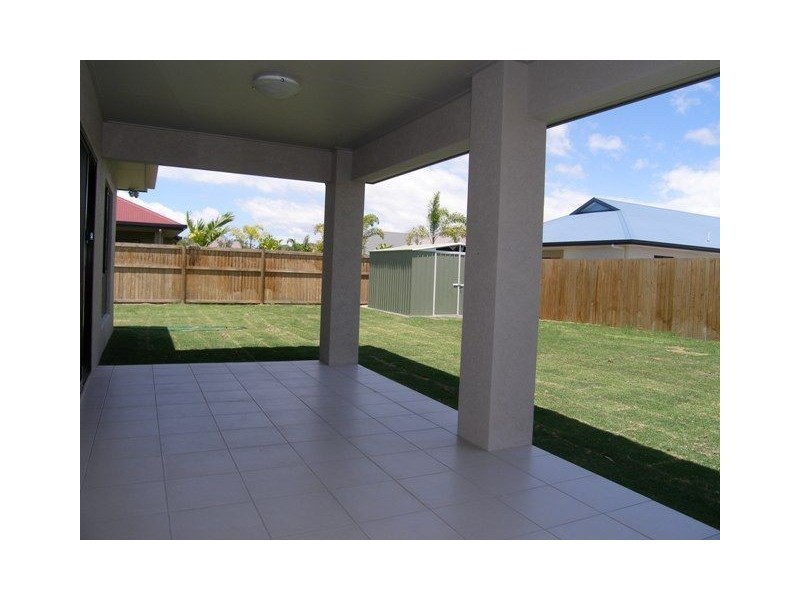 8 Hulbert, Trinity Park QLD 4879