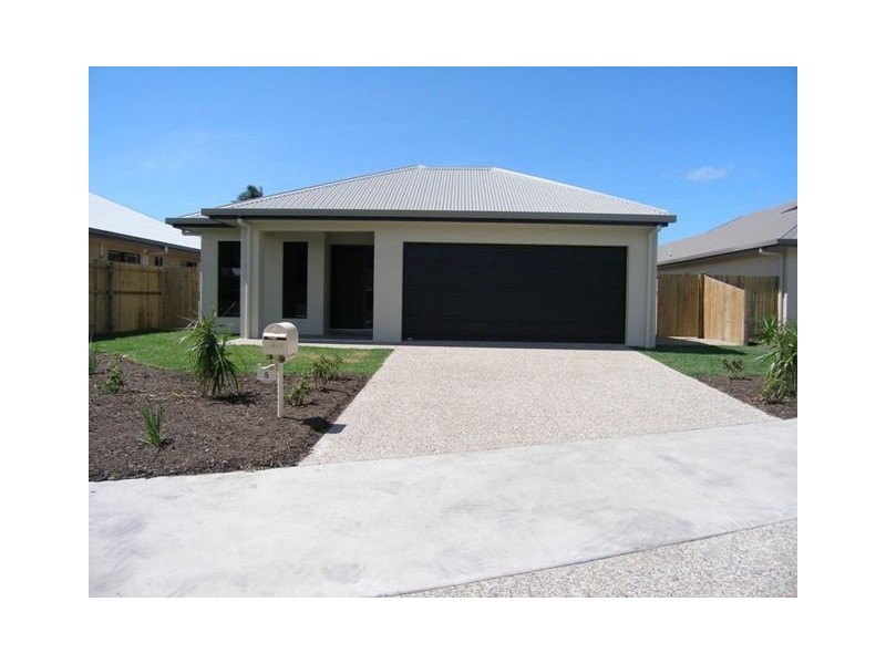 5 Seton Road, Trinity Park QLD 4879
