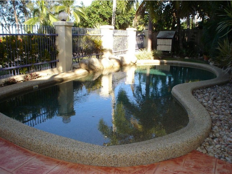 2/39 Sims Esplanade, Yorkeys Knob QLD 4878