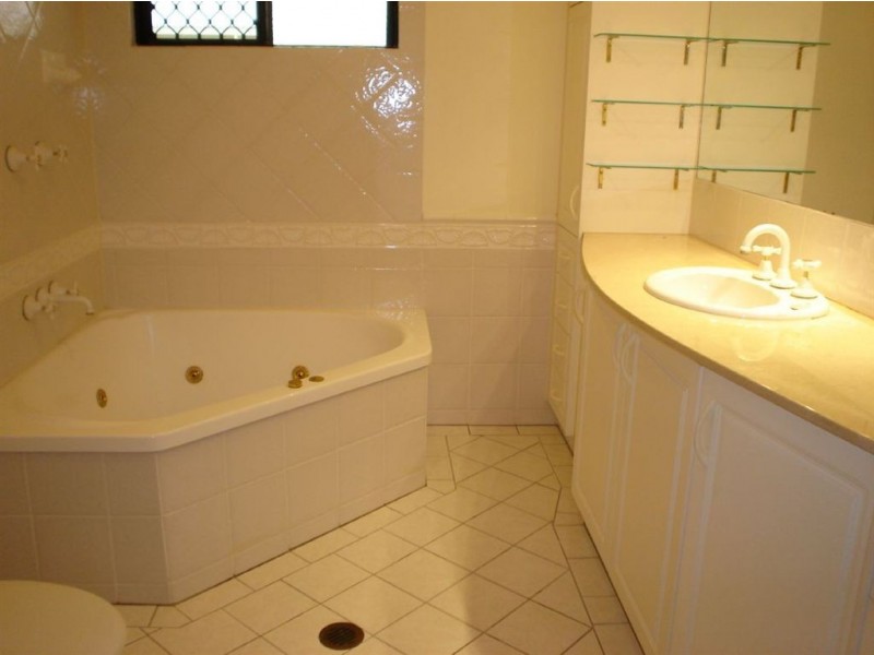 2/39 Sims Esplanade, Yorkeys Knob QLD 4878