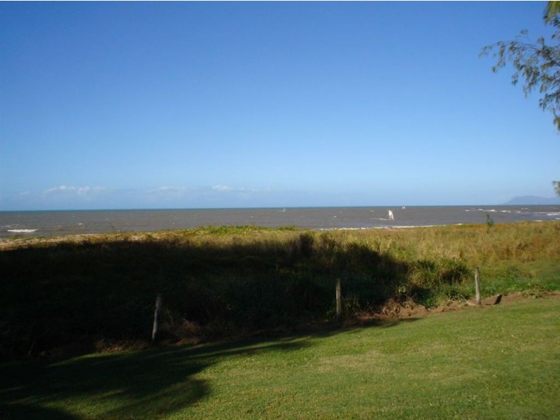 2/39 Sims Esplanade, Yorkeys Knob QLD 4878