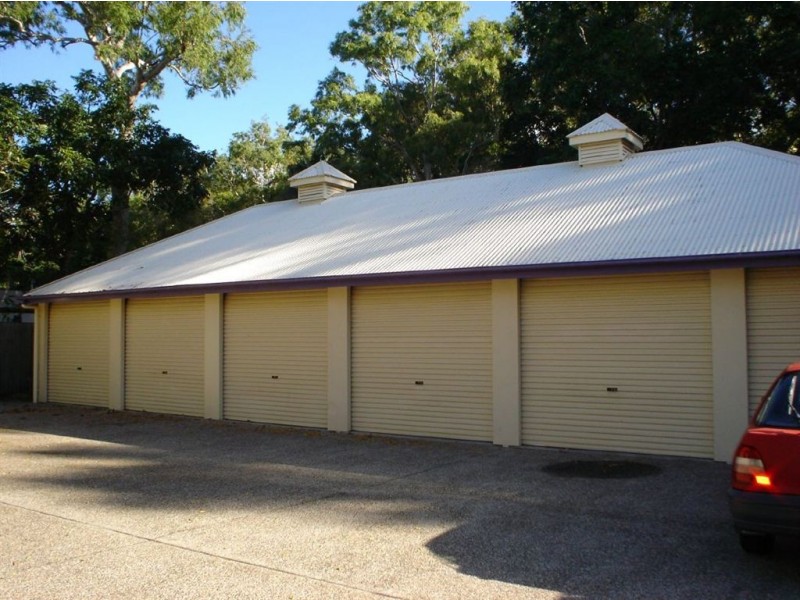 2/39 Sims Esplanade, Yorkeys Knob QLD 4878