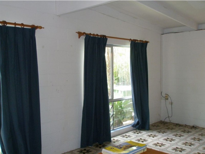 15 Golf Street, Yorkeys Knob QLD 4878