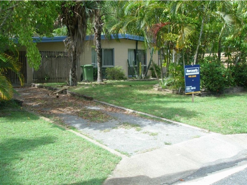 15 Golf Street, Yorkeys Knob QLD 4878