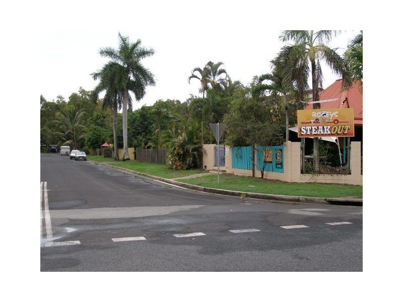 13/20-24 Palm Street, Holloways Beach QLD 4878