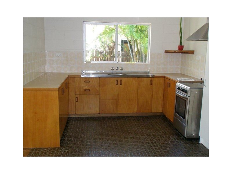 2/15 Par Street, Yorkeys Knob QLD 4878