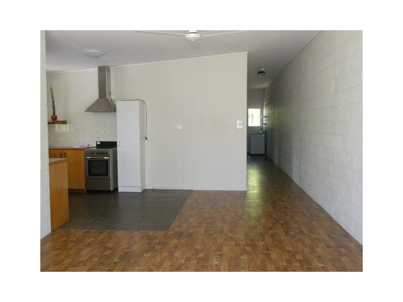 2/15 Par Street, Yorkeys Knob QLD 4878