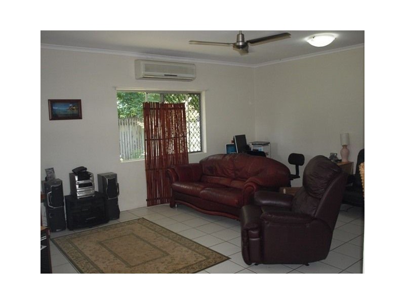 27 Bamboo Street, Holloways Beach QLD 4878