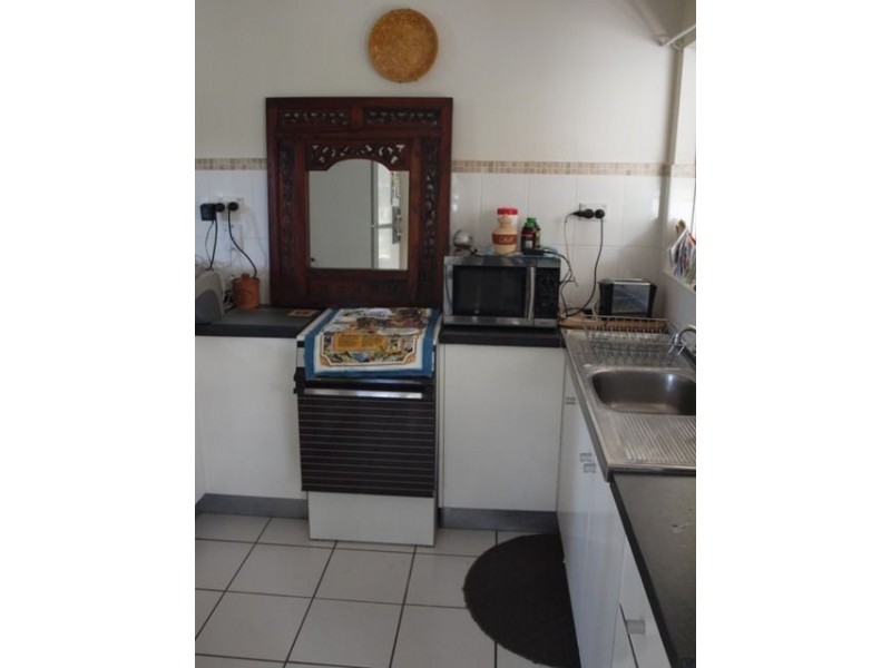 27 Bamboo Street, Holloways Beach QLD 4878