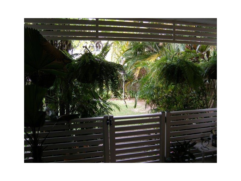 1/33 Rutherford Street, Yorkeys Knob QLD 4878