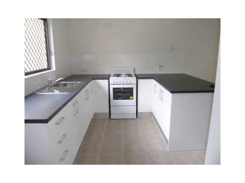 8/20 Palm Street, Holloways Beach QLD 4878